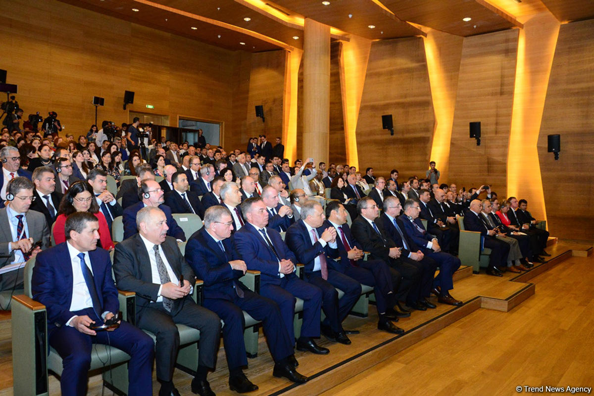 SOCAR prezidenti: Dəniz platformalarından 4,5 milyard kubmetr səmt qazının toplanması təmin edilib (FOTO)