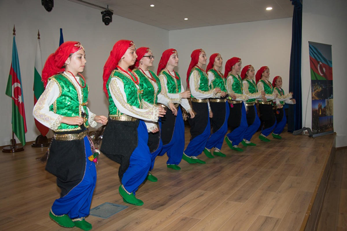 Bolqarıstanın Ruen şəhərində Azərbaycan Xalq Cümhuriyyətinin 100 illik yubileyi qeyd olunub (FOTO)