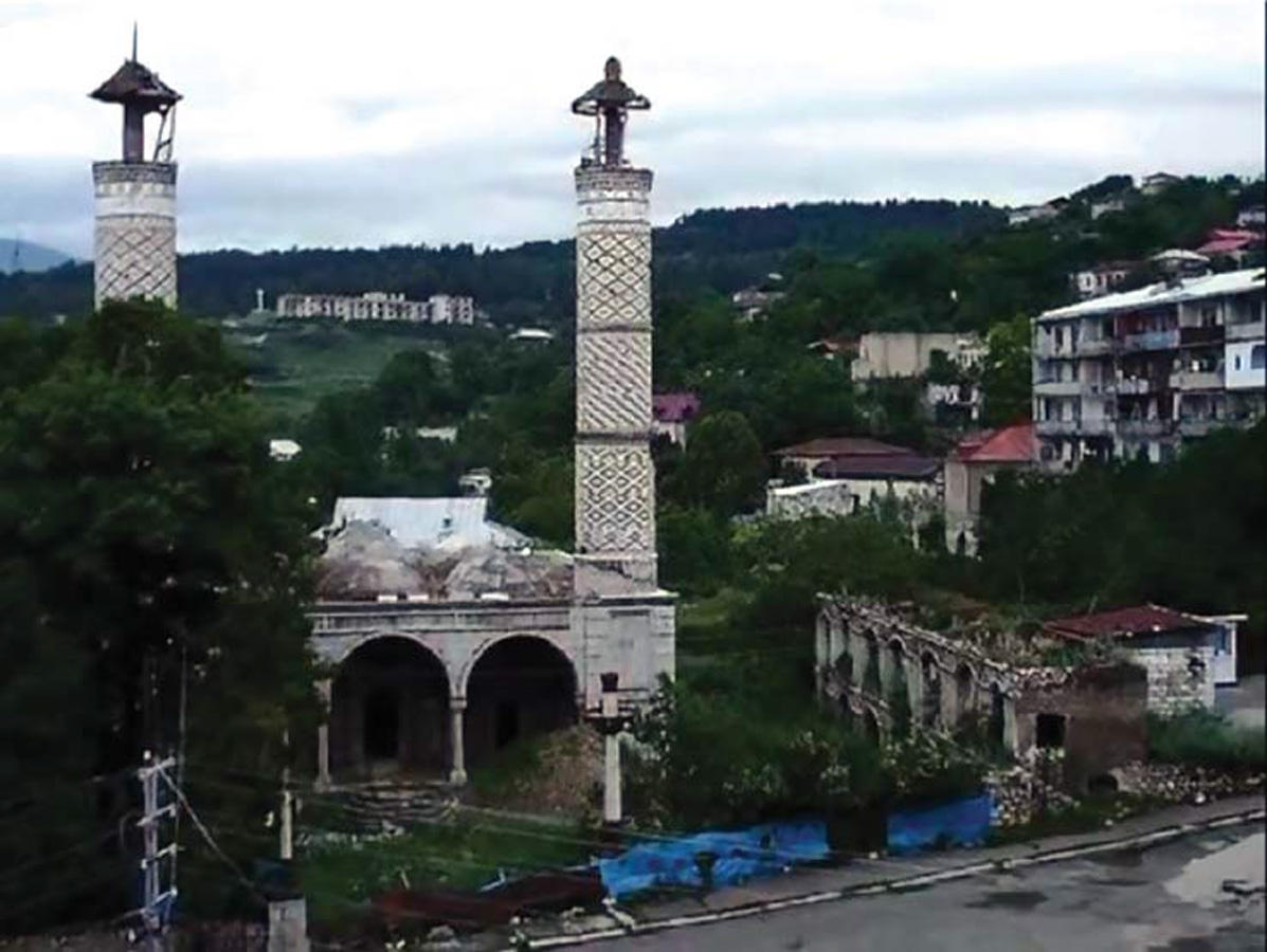 Армения под прикрытием реконструкции проводит политику арменизации историко-культурных памятников Азербайджана - заявление