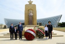 Общественность Азербайджана отмечает День Победы  (ФОТО)