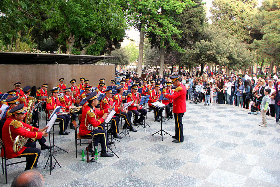 Bakıda hərbi orkestrlərin nümunəvi çıxışları təşkil olunub (FOTO)