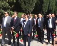 Руководство NIKOIL | Bank почтило память общенационального лидера Гейдара Алиева (ФОТО)