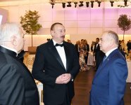 Президент Ильхам Алиев и Первая леди Мехрибан Алиева приняли участие в торжественной церемонии, посвященной 95-летнему юбилею Гейдара Алиева (ФОТО)