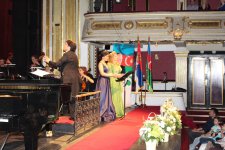 Выступление азербайджанских музыкантов в Белграде встречено бурными аплодисментами (ФОТО)