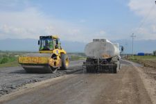 Qaxda uzunluğu 31 km olan avtomobil yolları yenidən qurulur (FOTO/VİDEO)