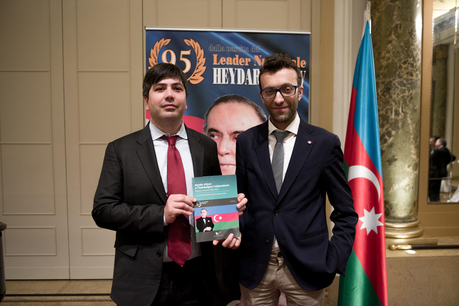Romada “Heydər Əliyev və müstəqil Azərbaycan” kitabının təqdimatı keçirilib (FOTO)