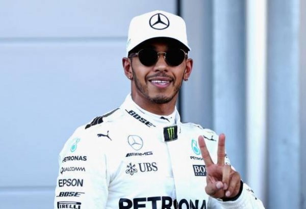 Lewis Hamilton wins Russian Formula 1 Grand Prix in Sochi