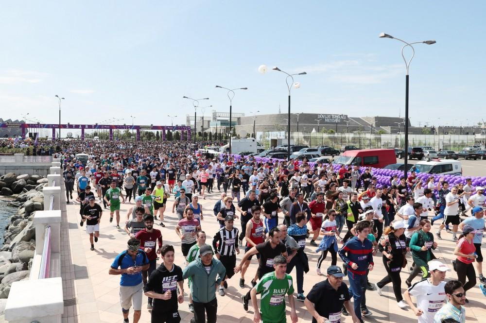 Heydar Aliyev Foundation VP Leyla Aliyeva, Arzu Aliyeva take part in Baku Marathon 2018 (PHOTO)