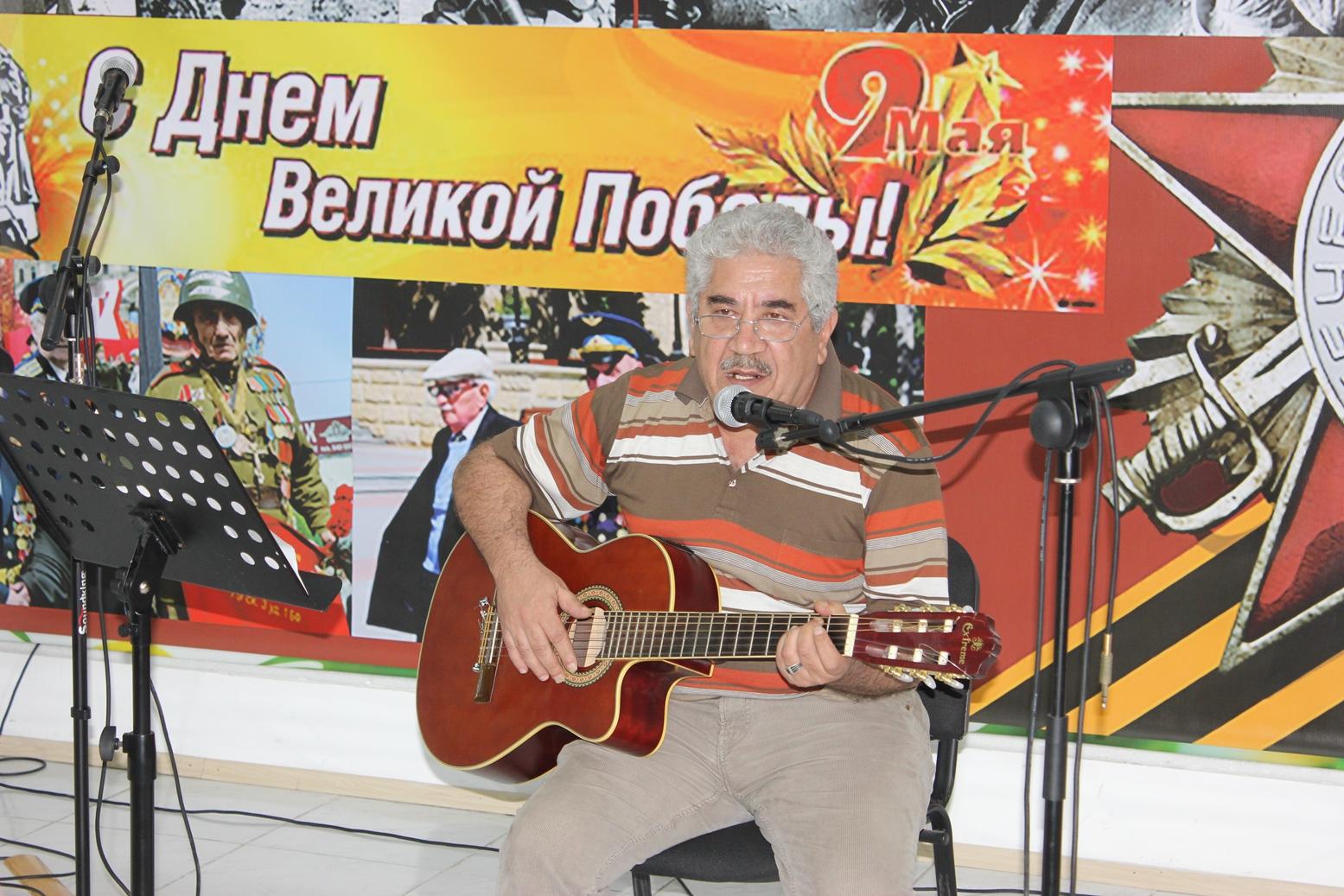 В Баку состоялся вечер, посвященный творчеству Булата Окуджавы (ФОТО)