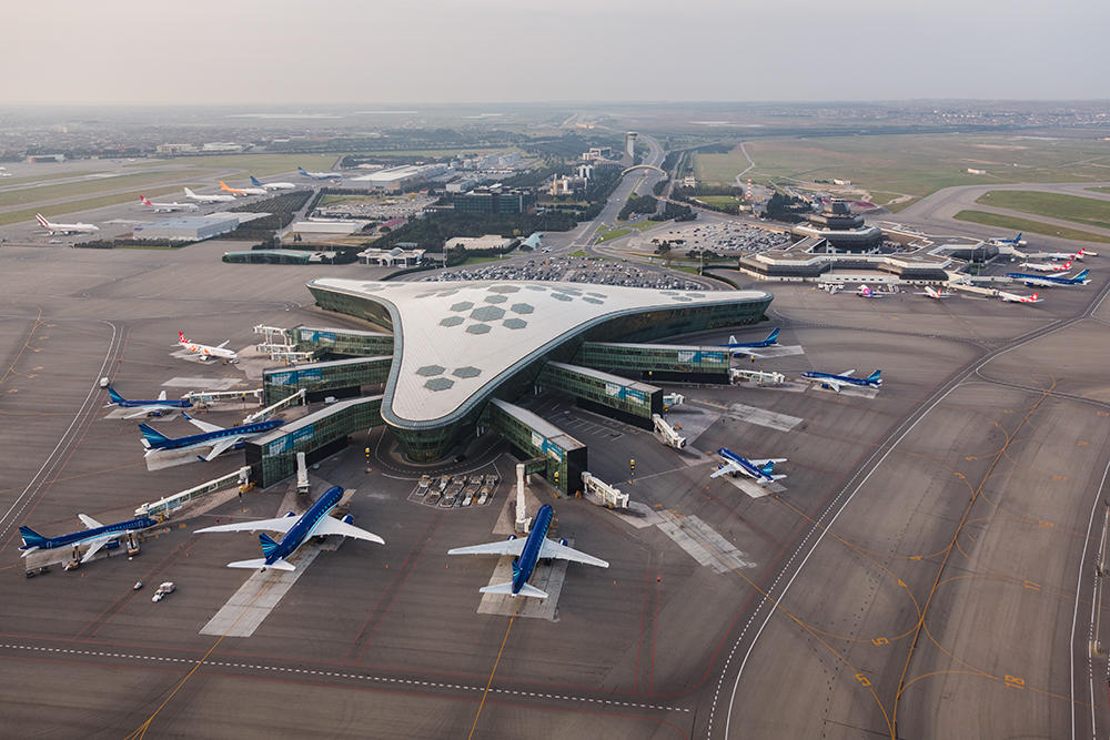 Пассажиропоток Международного аэропорта Гейдар Алиев вырос на 15%