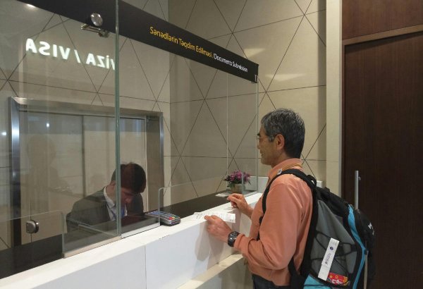 В аэропортах Гянджи и Габалы иностранцам выдаются визы через терминалы ASAN Viza