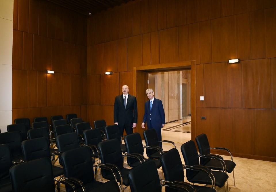 Президент Ильхам Алиев принял участие в открытии нового административного здания партии "Ени Азербайджан" (ФОТО)