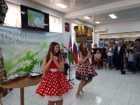 Актрисы и художницы – выставка сестер Муршудовых в Баку (ФОТО)