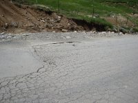 На ряде автодорог в Шамахинском районе активизировались оползневые процессы (ФОТО)