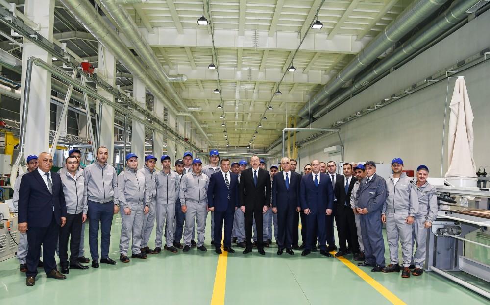 Президент Ильхам Алиев принял участие в открытии завода высоковольтного оборудования в Баку (ФОТО)