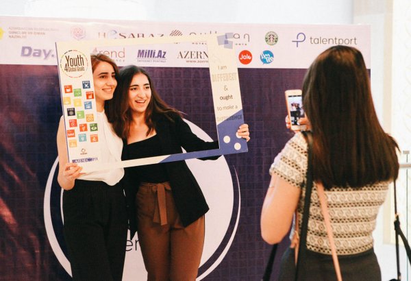 AIESEC in Azerbaijan провела YouthSpeak Forum 2018 (ФОТО)