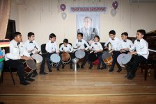 Uşaq İncəsənət məktəbi hesabat konserti keçirib (FOTO)