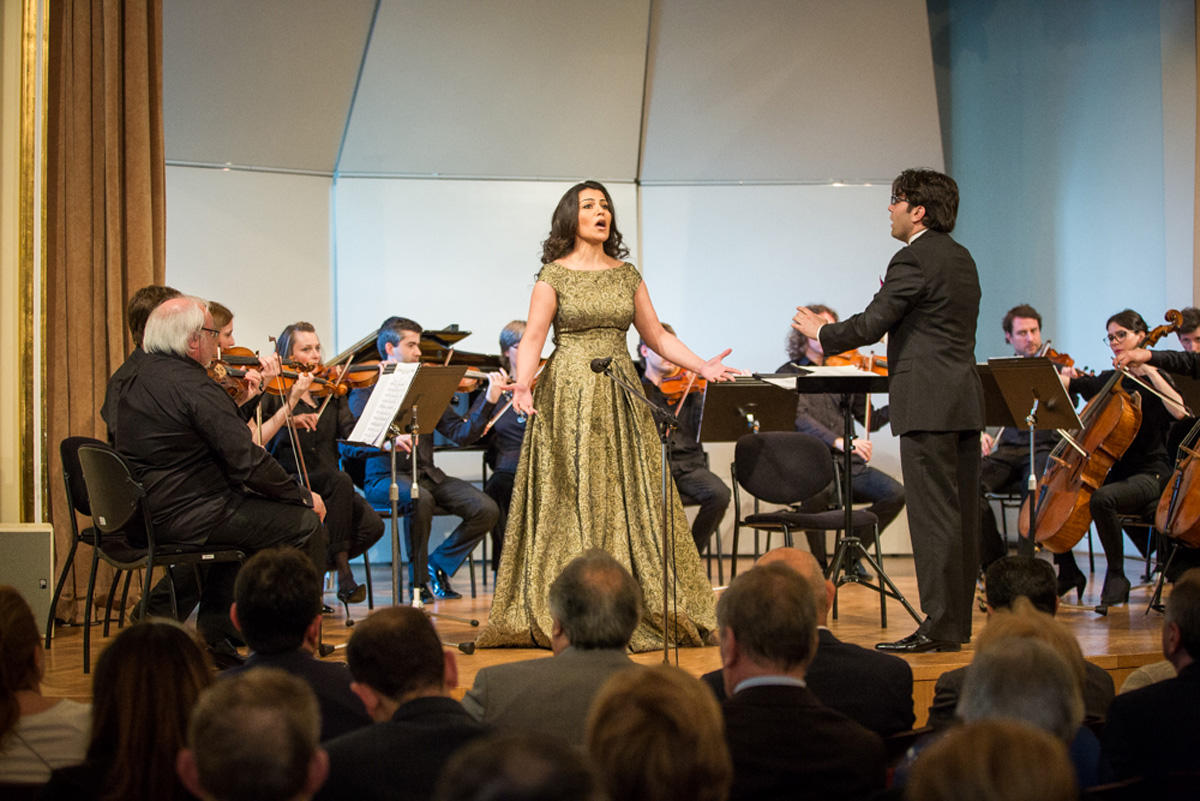 В Словакии публика стоя аплодировала азербайджанским музыкантам (ФОТО)