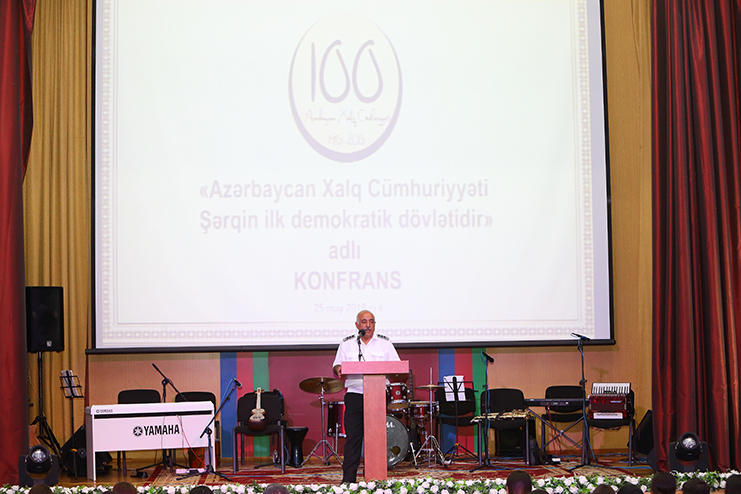 DTX-da “Azərbaycan Xalq Cümhuriyyəti - Şərqin ilk demokratik dövlətidir” mövzusunda konfrans keçirilib (FOTO)