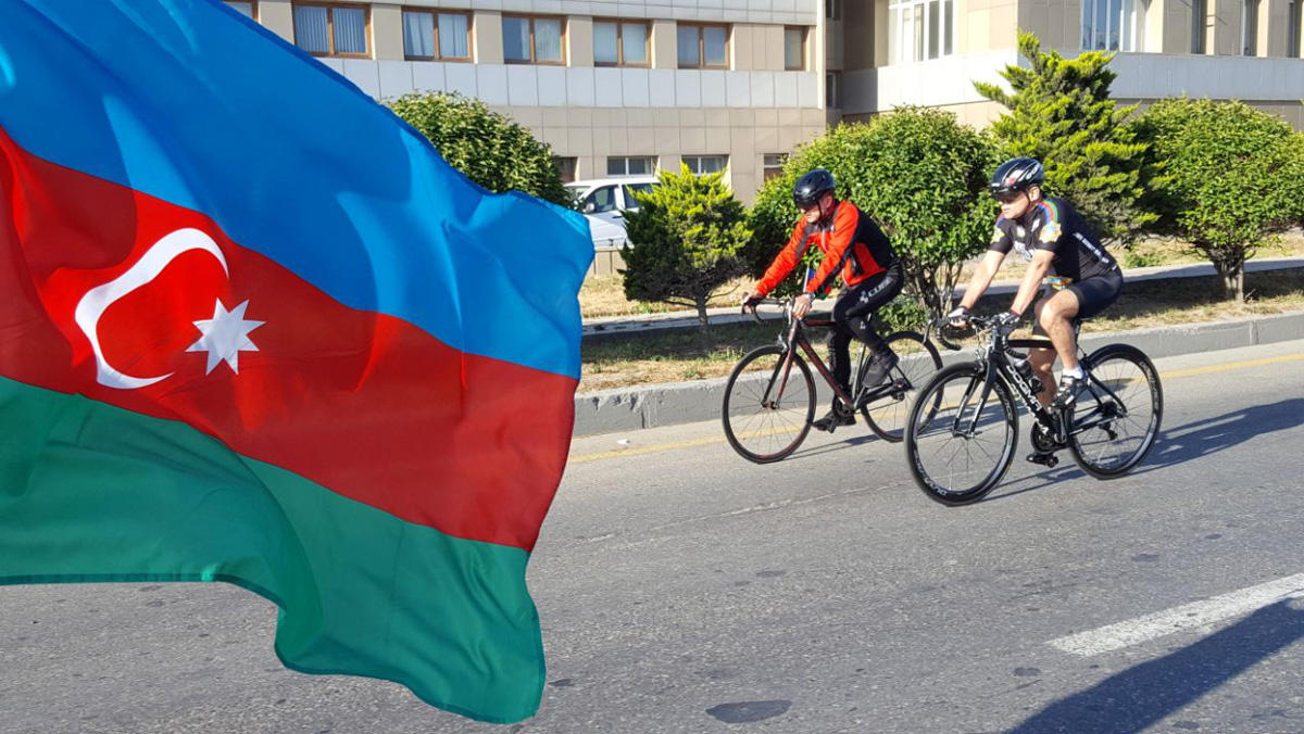 "Xalq Cümhuriyyətinin varisləriyik" devizi altında veloyürüş keçirilib (FOTO)