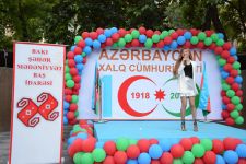 Fəvvarələr meydanında Azərbaycan Xalq Cümhuriyyətinin 100 illiyinə həsr olunmuş bayram konserti keçirilib (FOTO)