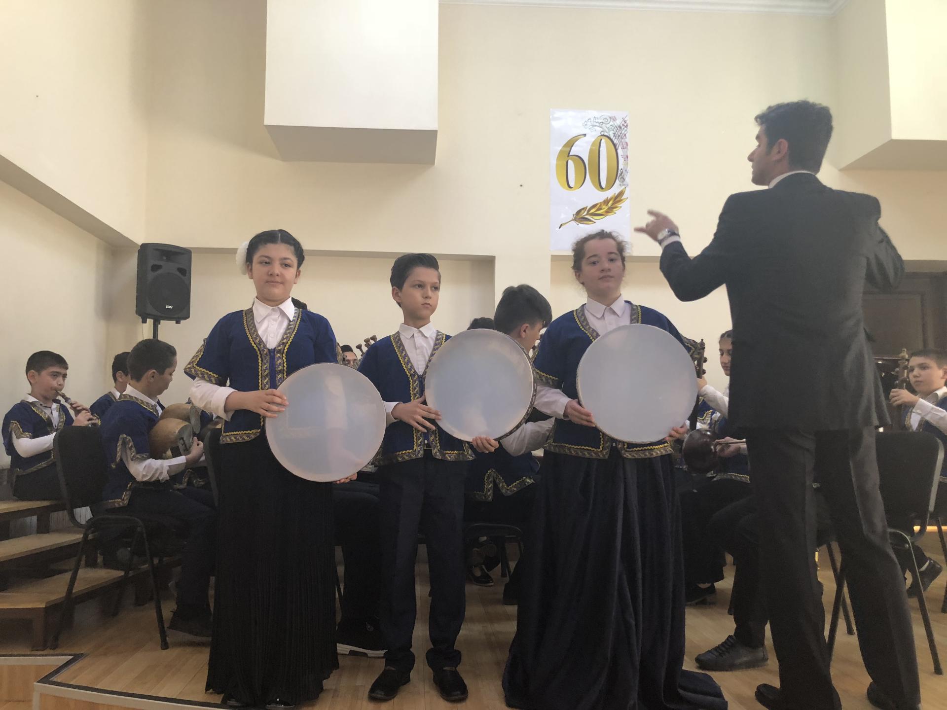 Musiqi məktəbinin yubiley konserti keçirilib (FOTO)