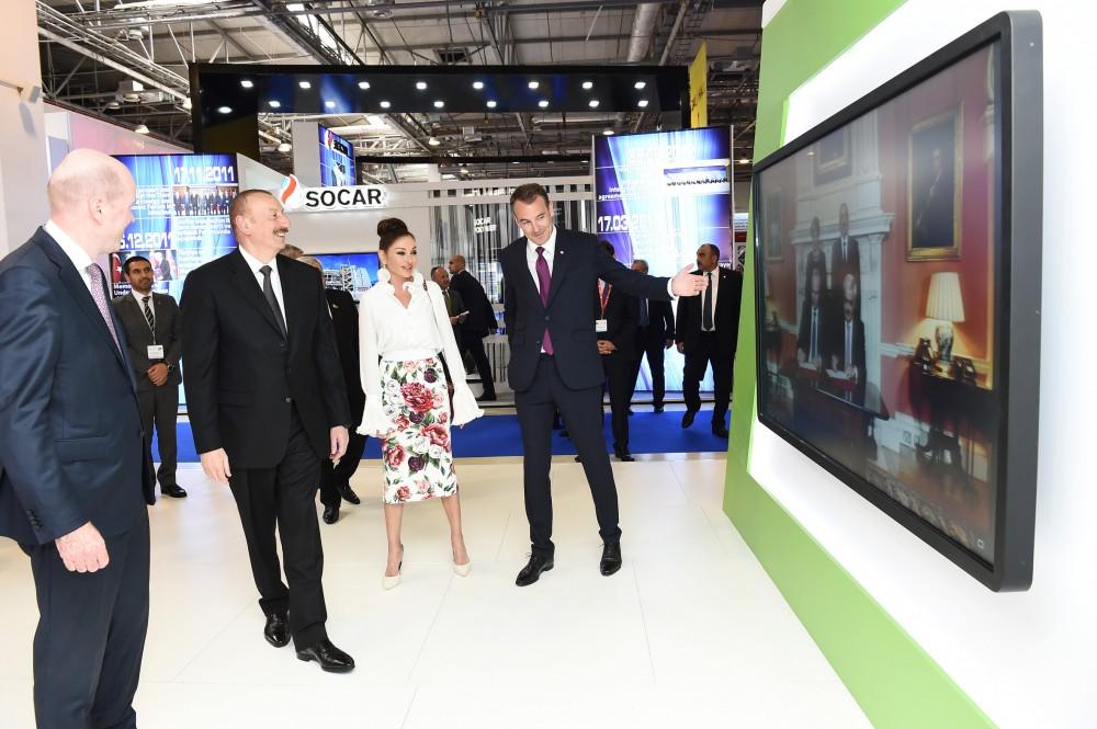 President Aliyev, First Lady Mehriban Aliyeva observe 25th Caspian Oil & Gas Exhibition and Conference (PHOTO)