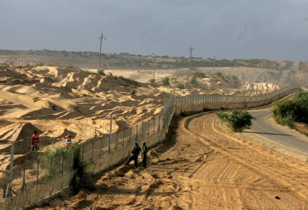 Israeli Defense Minister orders re-opening of Gaza crossings
