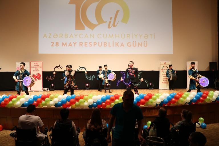 Шоу "Атешгях"  и азербайджанских звезд (ФОТО)