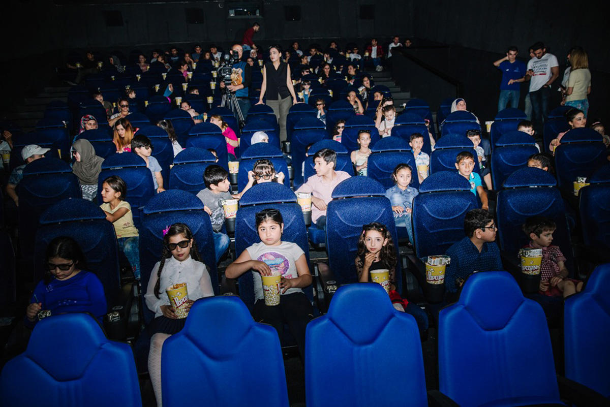 Клоун Агуша и Принц подарили детям радость – акция CinemaPlus (ВИДЕО, ФОТО)