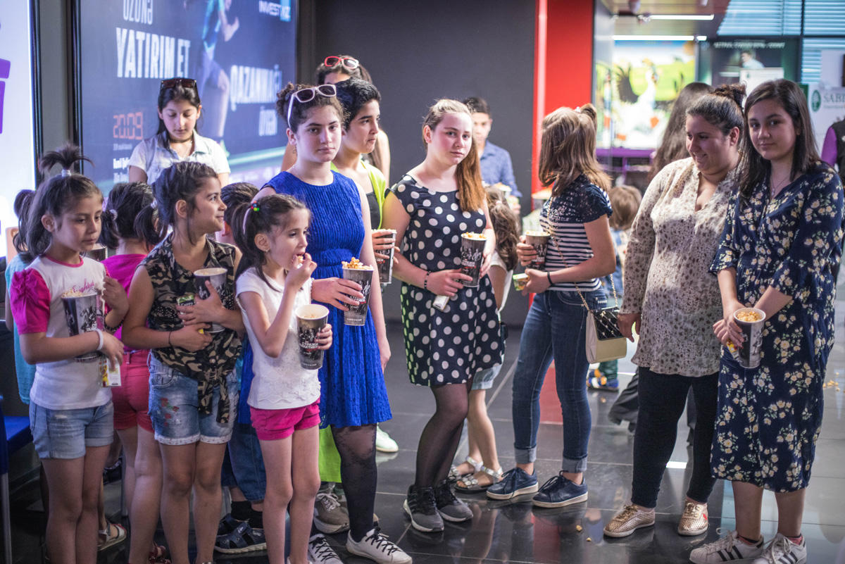 Дети уходили счастливыми: Park Cinema во Flame Towers (ФОТО)