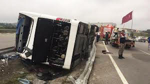Antalyada külək avtobusu aşırdı - Yaralılar var