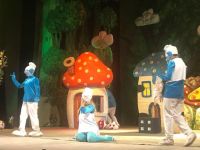 Gənc Tamaşaçılar Teatrında “Şirinlər”in premyerası keçirilib (FOTO)