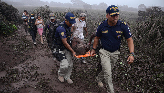 Число погибших при извержении вулкана в Гватемале достигло 109 человек