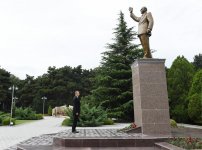 Президент Ильхам Алиев прибыл в город Нафталан (ФОТО)