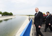 Президент Ильхам Алиев принял участие в открытии установки магистрального канала Шамкир-Самух-Геранбой на пересечении с Шелковым путем  (ФОТО)