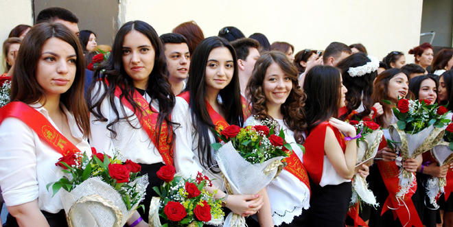 Выпускниками бакинских школ станут более 48 тыс. учеников