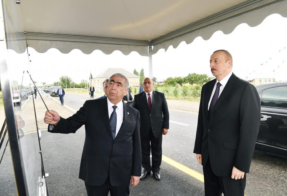 Президент Ильхам Алиев  принял участие в открытии автодороги в Геранбойском районе (ФОТО)