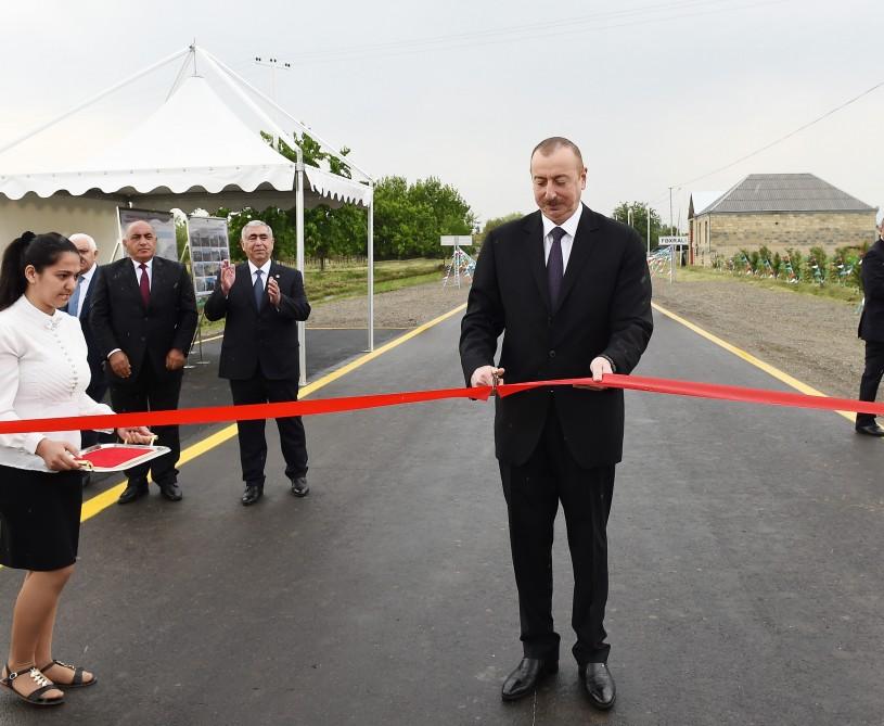 Prezident İlham Əliyev Goranboyda avtomobil yolunun açılışında iştirak edib (FOTO)