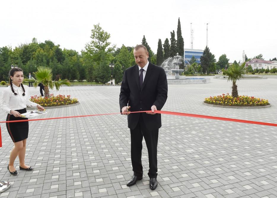 Президент Ильхам Алиев принял участие в открытии Музея флага в Геранбое (ФОТО)