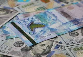 Доллар подорожал к тенге по итогам дневных торгов на казахской бирже