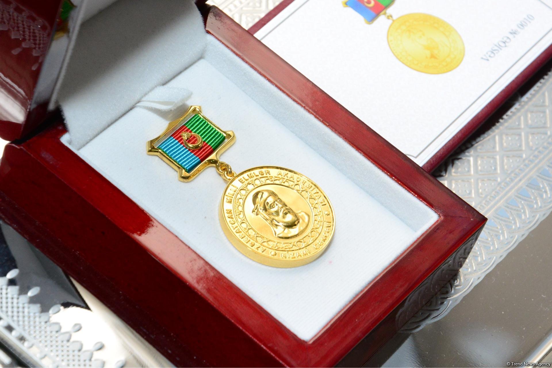 В Баку состоялась церемония вручения «Золотой медали имени Низами Гянджеви» (ФОТО)