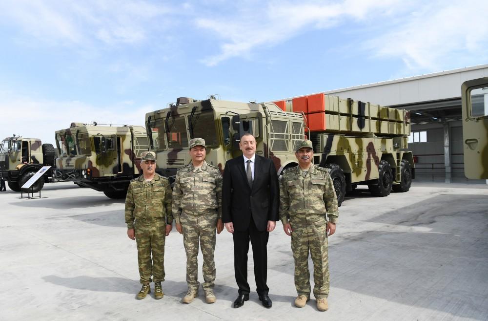 Президент Азербайджана Ильхам Алиев принял участие в открытии N-ской воинской части минобороны (ФОТО)