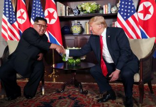 Трамп встретился с Ким Чен Ыном