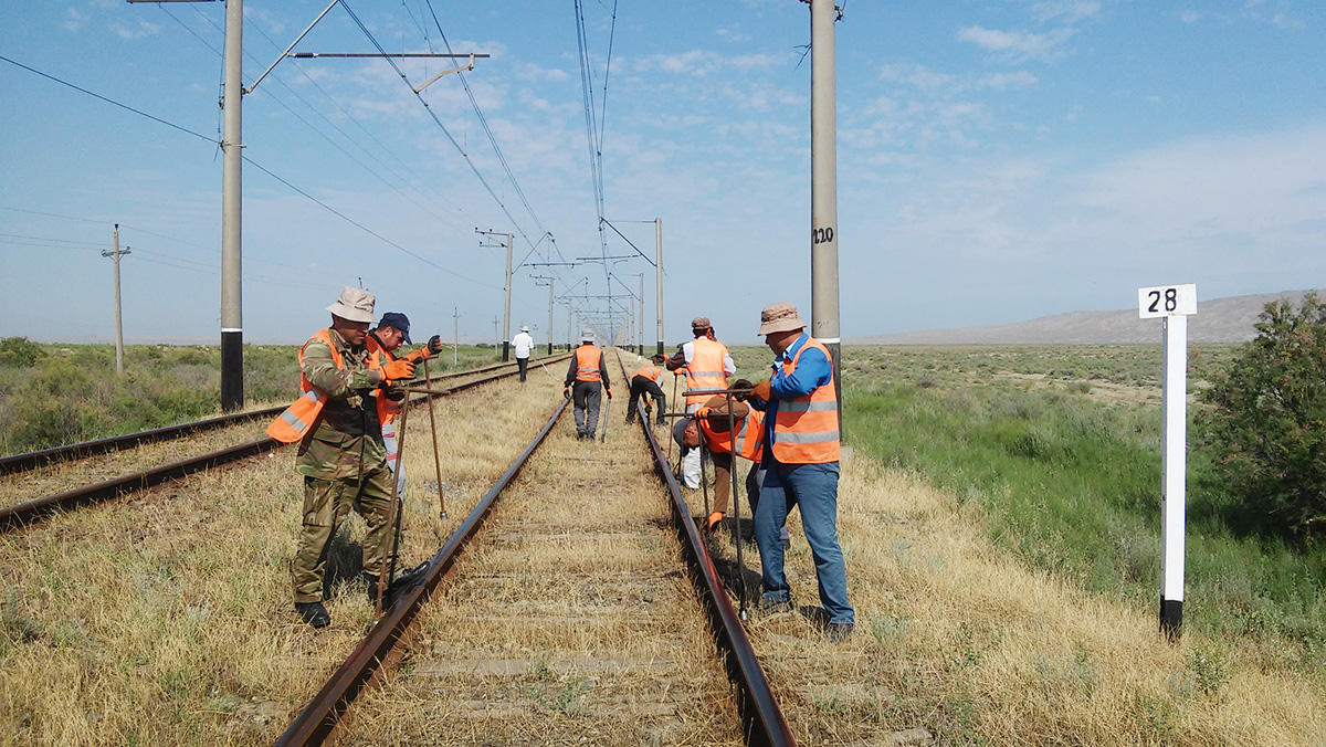 Azerbaijan continues repairing section of Alat-Osmanli-Astara railway (PHOTO) - Gallery Image