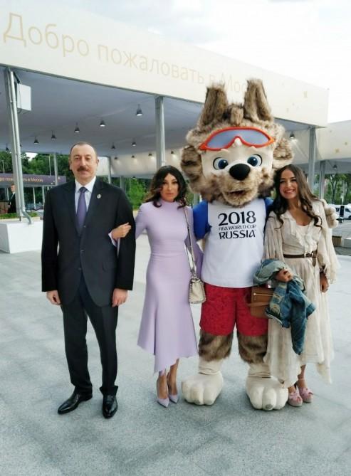 Президент Ильхам Алиев и Первая леди Мехрибан Алиева приняли участие в церемонии открытия чемпионата мира по футболу в Москве (ФОТО)