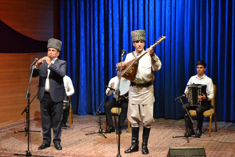 Дастан "Küçə Rza" в представлении Ширванской школы (ФОТО)