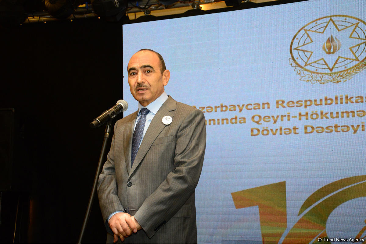 Али Гасанов: Отрадно, что 99% НПО Азербайджана пропагандируют государственность (ФОТО)