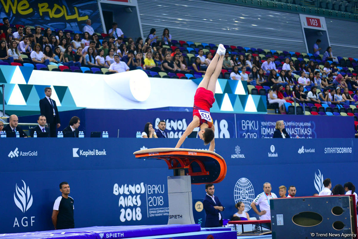 32 ölkədən olan gimnastlar Bakıda Yeniyetmələrin Olimpiya Oyunlarına vəsiqə uğrunda mübarizə aparır (FOTOREPORTAJ)