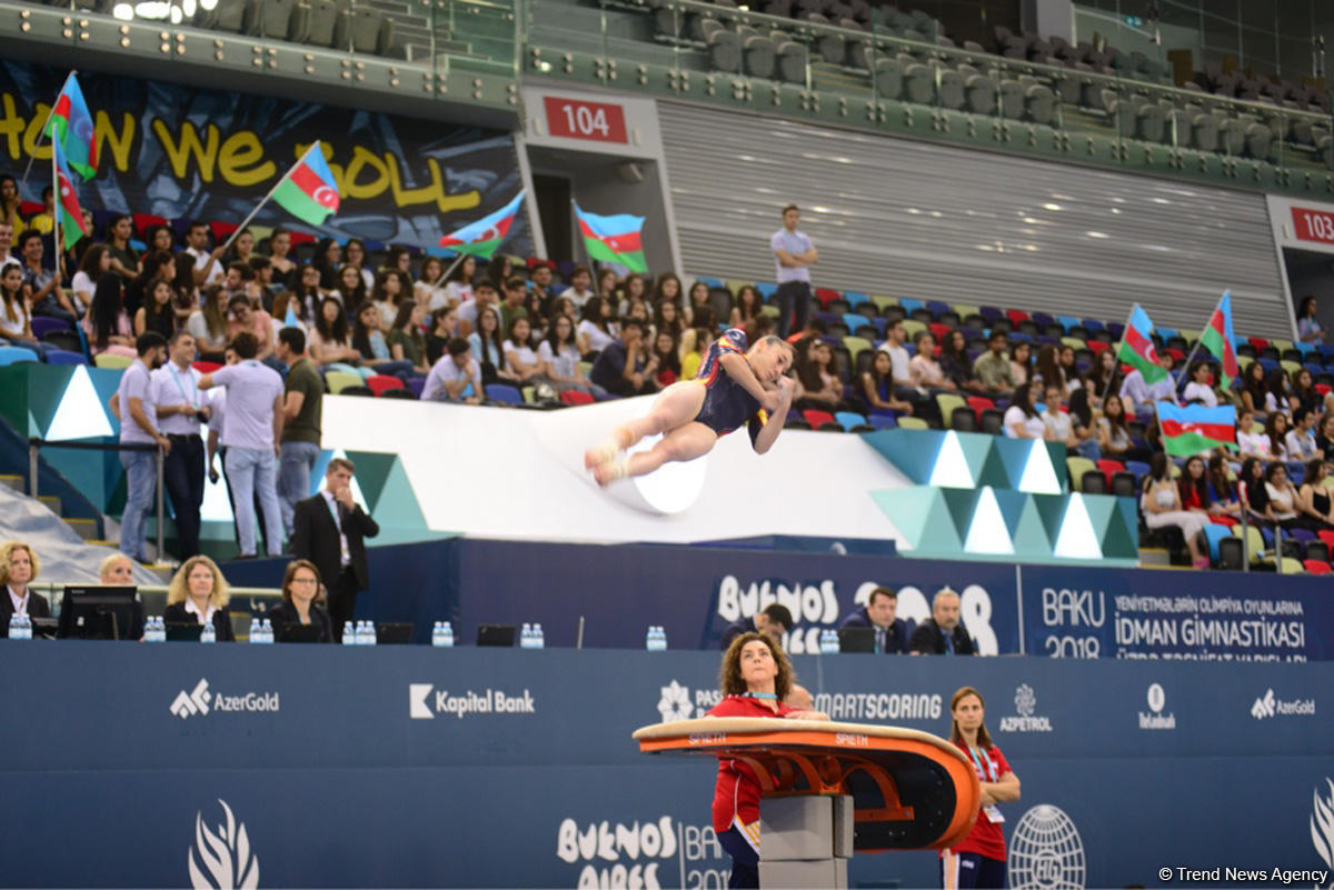 Гимнасты из 32 стран борются в Баку за путевку на юношескую Олимпиаду (ФОТОРЕПОРТАЖ)